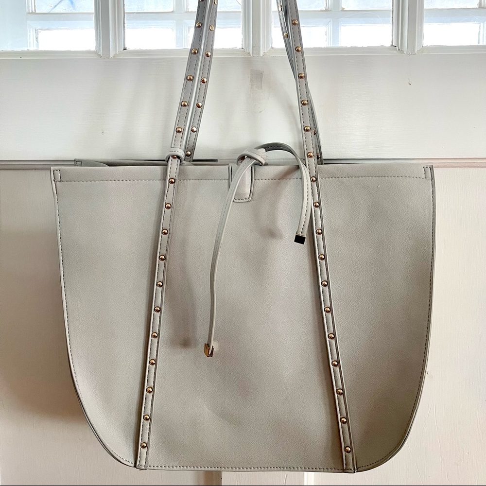 NWT 2 Piece Shiraleah “Mel” Tote and Wristlet - Picture 2 of 7